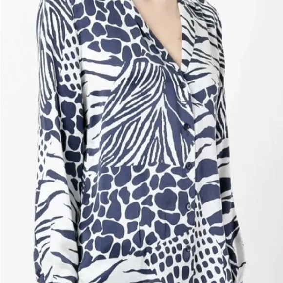 Equipment Shirt Womens Blue 100% Silk Adalyn V-Neck Animal Print XS - Picture 2 of 7